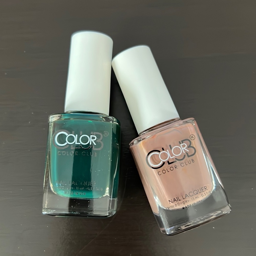 Color Club Nail Lacquer Polish Set of 2! New in box! Dark Green and Mauve